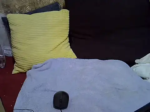 Snapshot of Soft_gal12 chatting on 10/21/25, 11:09 Soft gal12 online show from 10/21/25, 11:09