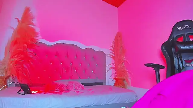 Tahiraa  online show from 02/10/26, 01:32