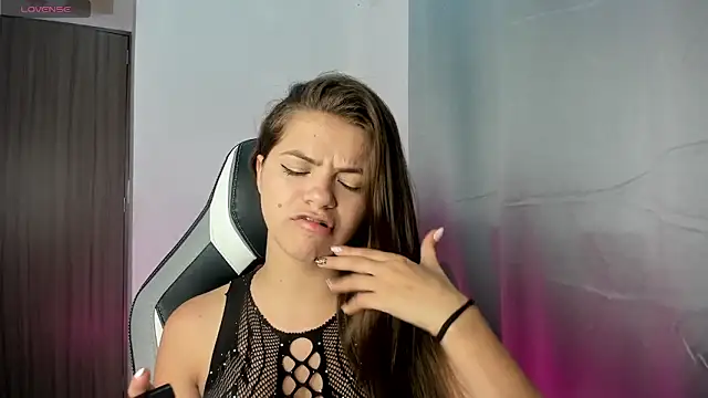 PaigeJayden online show from 12/16/25, 05:33