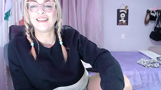 Snapshot of yulieth_anamar chatting on 02/27/25, 01:19 yulieth anamar online show from 02/27/25, 01:19