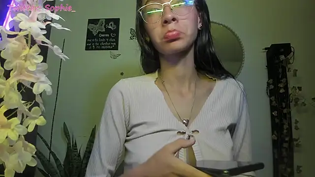 Sophie sweett19 online show from 03/07/25, 04:24