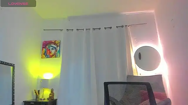 Sophie sweett19 online show from 04/17/26, 10:45