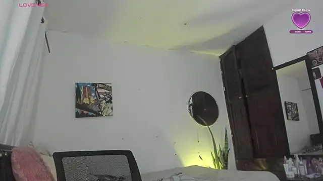 Sophie sweett19 online show from 11/18/25, 03:21