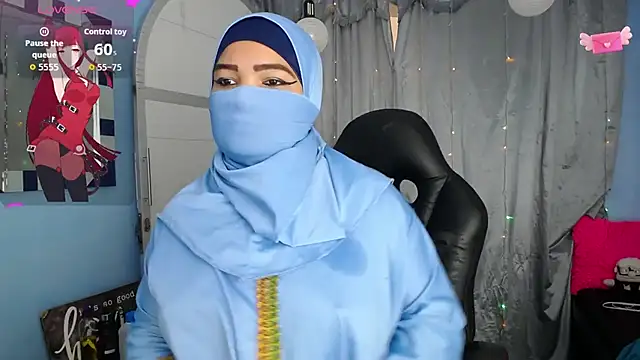 Snapshot of Falak-Yasin chatting on 10/12/25, 01:01 Falak-Yasin online show from 10/12/25, 01:01