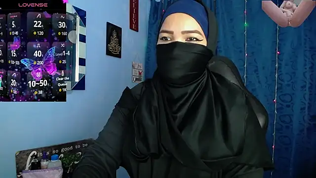 Snapshot of Falak-Yasin chatting on 09/23/25, 12:12 Falak-Yasin online show from 09/23/25, 12:12