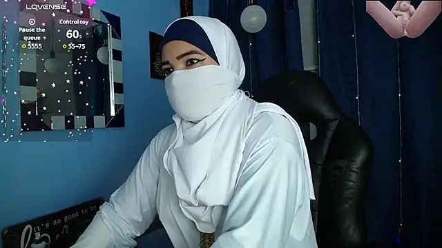 Snapshot of Falak-Yasin chatting on 09/27/25, 12:11 Falak-Yasin online show from 09/27/25, 12:11