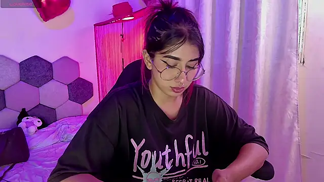 Horny tgn online show from 03/28/26, 05:36