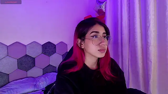 Horny tgn online show from 03/31/26, 06:10