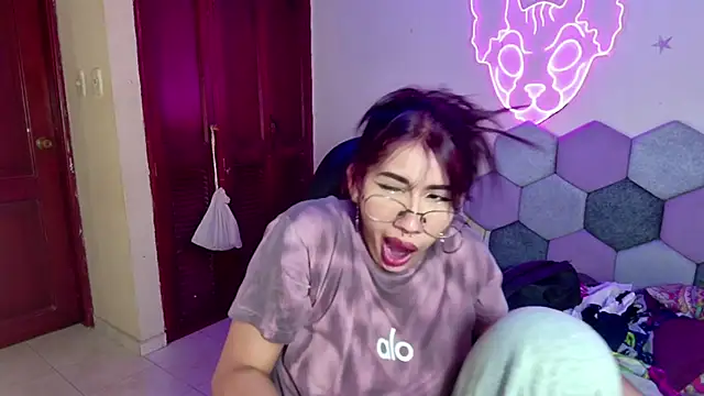 Snapshot of Horny_tgn chatting on 02/19/25, 12:55 Horny tgn online show from 02/19/25, 12:55