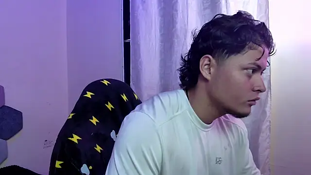 Snapshot of Horny_tgn chatting on 09/22/25, 12:11 Horny tgn online show from 09/22/25, 12:11