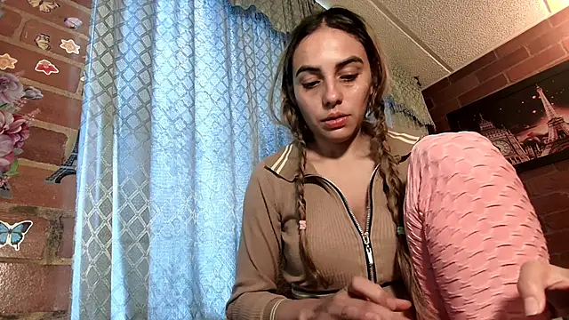 ValeriaLacrozee online show from 10/07/25, 04:41