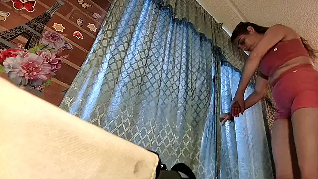 ValeriaLacrozee online show from 10/01/25, 06:01