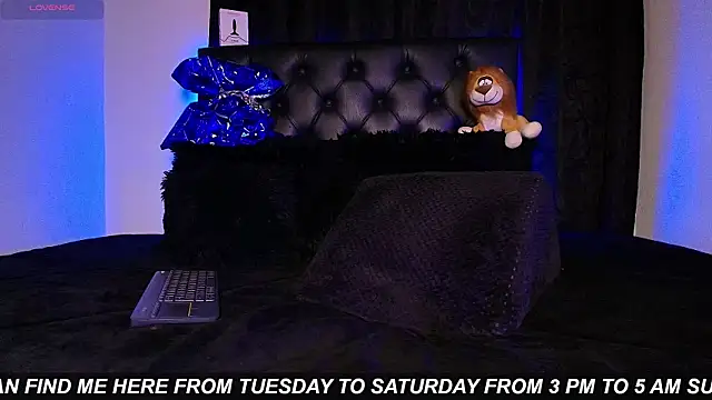 Snapshot of James1lee_ chatting on 07/04/26, 05:03 James1lee online show from 07/04/26, 05:03