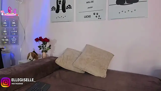 ElleGisellee online show from 02/26/26, 06:02