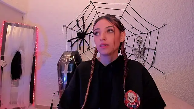 Snapshot of sofiarouge chatting on 10/23/25, 07:51 sofiarouge online show from 10/23/25, 07:51