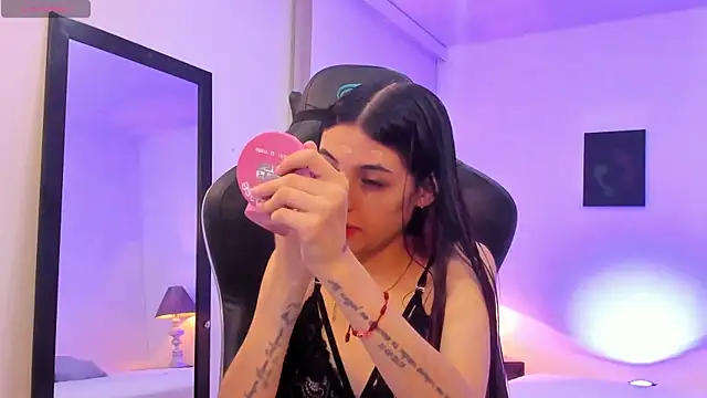 Snapshot of sofiarouge chatting on 11/06/25, 08:13 sofiarouge online show from 11/06/25, 08:13