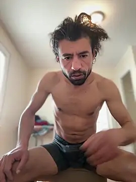 Snapshot of Natural_sexy33 chatting on 03/01/25, 04:33 Natural sexy33 online show from 03/01/25, 04:33