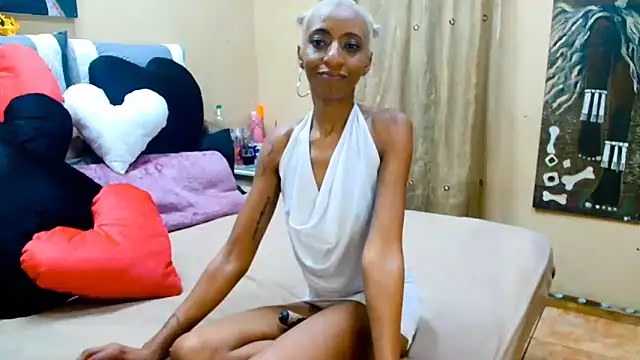 Snapshot of Nubiangiggles chatting on 02/14/25, 11:53 Nubiangiggles online show from 02/14/25, 11:53