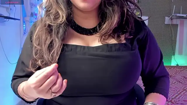 Gulabi Queen online show from 02/19/25, 03:49