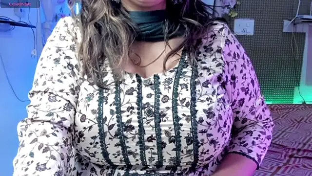 Gulabi Queen online show from 03/04/25, 08:13