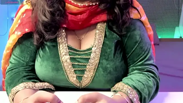 Gulabi Queen online show from 12/11/24, 05:43