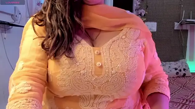 Gulabi Queen online show from 03/08/25, 06:21