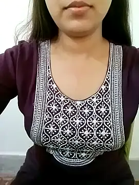 Snapshot of Arohi_is_Live chatting on 02/02/25, 08:34 Arohi is Live online show from 02/02/25, 08:34