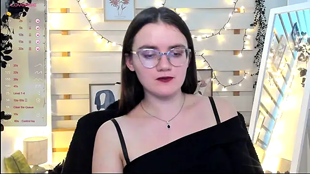 Josephine jo online show from 12/04/25, 08:08