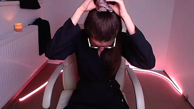 Josephine jo online show from 02/07/25, 01:25