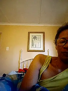 Snapshot of bustybillies chatting on 10/19/25, 01:47 bustybillies online show from 10/19/25, 01:47