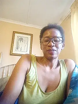 Snapshot of bustybillies chatting on 10/20/25, 11:33 bustybillies online show from 10/20/25, 11:33