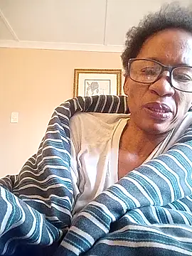 Snapshot of bustybillies chatting on 11/17/25, 10:19 bustybillies online show from 11/17/25, 10:19