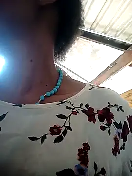 Snapshot of bustybillies chatting on 12/02/25, 11:34 bustybillies online show from 12/02/25, 11:34