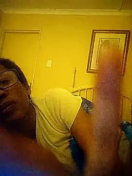 Snapshot of bustybillies chatting on 10/06/25, 05:46 bustybillies online show from 10/06/25, 05:46