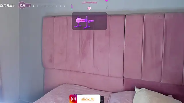 Snapshot of aliccecooper chatting on 03/18/25, 03:01 aliccecooper online show from 03/18/25, 03:01