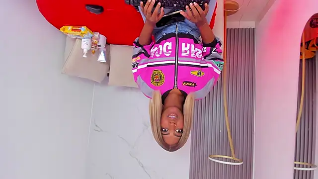 ebonydreams01 online show from 12/14/25, 11:38