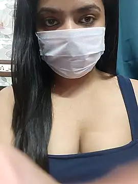 Snapshot of Myloveurvi chatting on 12/18/25, 09:58 Myloveurvi online show from 12/18/25, 09:58