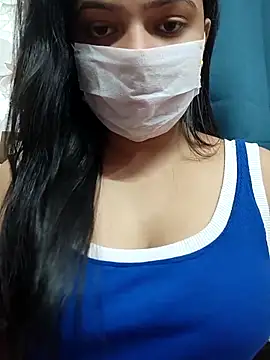 Snapshot of Myloveurvi chatting on 05/13/26, 10:22 Myloveurvi online show from 05/13/26, 10:22