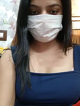 Snapshot of Myloveurvi chatting on 03/11/25, 10:18 Myloveurvi online show from 03/11/25, 10:18