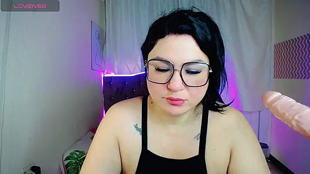  curvy latina online show from 03/18/25, 12:17