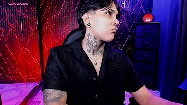 Snapshot of ZhoeStrong chatting on 02/16/26, 09:02 ZhoeStrong online show from 02/16/26, 09:02