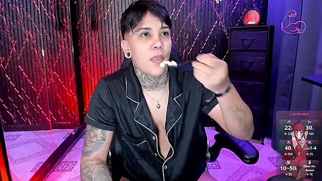 Snapshot of ZhoeStrong chatting on 02/21/26, 03:03 ZhoeStrong online show from 02/21/26, 03:03