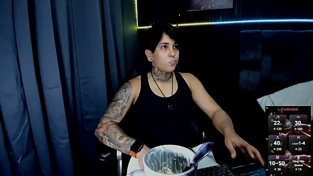 ZhoeStrong online show from 11/13/25, 09:30