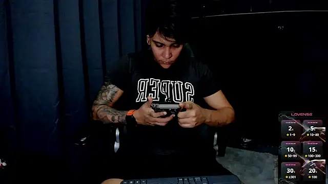 ZhoeStrong online show from 11/21/25, 08:52