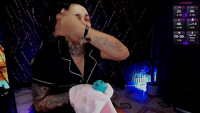 Snapshot of ZhoeStrong chatting on 02/07/26, 04:37 ZhoeStrong online show from 02/07/26, 04:37