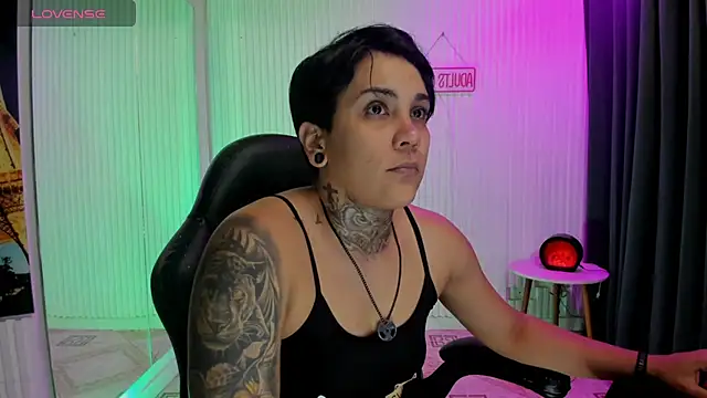 ZhoeStrong online show from 05/27/26, 01:48