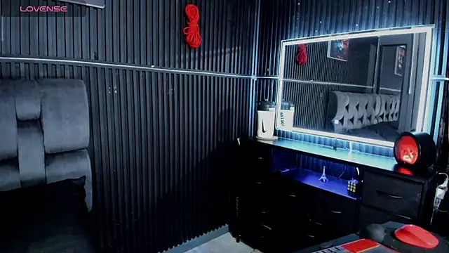 ZhoeStrong online show from 05/02/26, 12:05