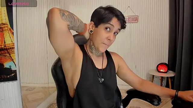 ZhoeStrong online show from 05/27/26, 09:44