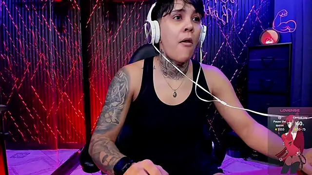 Snapshot of ZhoeStrong chatting on 02/17/26, 09:56 ZhoeStrong online show from 02/17/26, 09:56