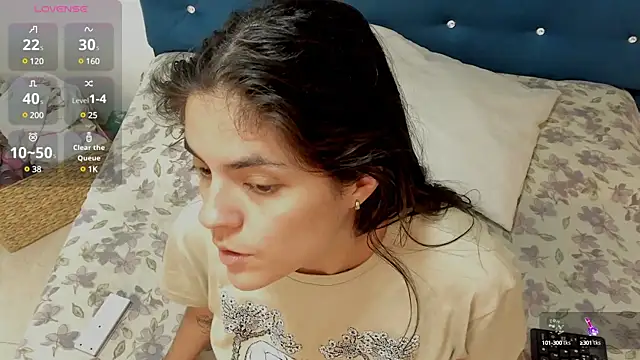 Snapshot of sofiaclauss chatting on 02/11/25, 04:55 sofiaclauss online show from 02/11/25, 04:55